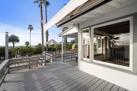 Exterior - 1330 Tower Dr, Vista, CA 92083 photo 8 of 14