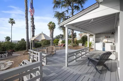 Exterior - 1330 Tower Dr, Vista, CA 92083 photo 9 of 14