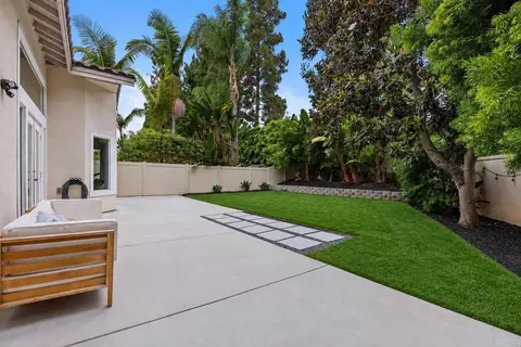 Exterior - 1702 Blackbird Cir, Carlsbad, CA 92011 photo 2 of 5