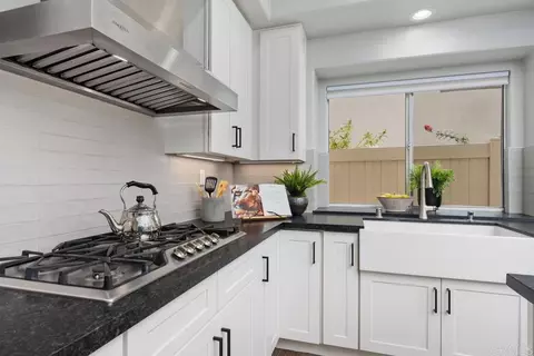Kitchen - 1702 Blackbird Cir, Carlsbad, CA 92011 photo 4 of 5