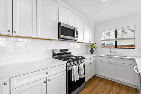 Kitchen - 1973 Buckskin, Escondido, CA 92027 photo 2 of 3