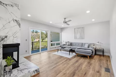 Living - 3192 Via De Caballo, Encinitas, CA 92024 photo 2 of 5