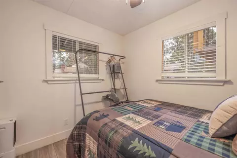 Bedroom - 271 Leonard Ln, Sugarloaf, CA 92386 photo 2 of 4