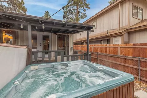 Exterior - 271 Leonard Ln, Sugarloaf, CA 92386 photo 4 of 5