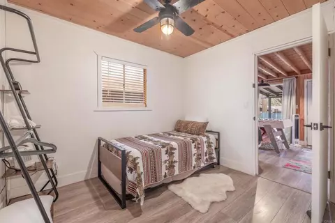 Bedroom - 271 Leonard Ln, Sugarloaf, CA 92386 photo 3 of 4