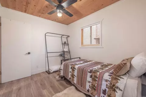 Bedroom - 271 Leonard Ln, Sugarloaf, CA 92386 photo 4 of 4