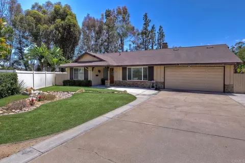 Exterior - 13619 Atoka Pl, Poway, CA 92064 photo 2 of 10