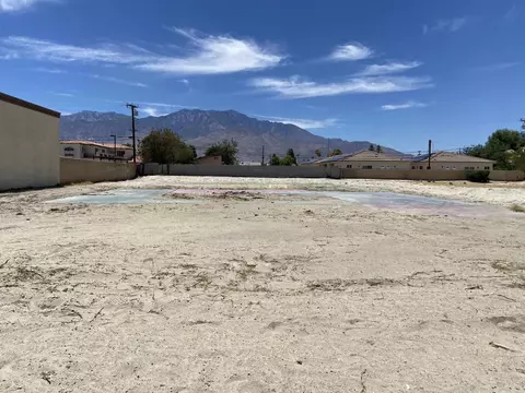 32201 Date Palm Dr, Cathedral City, CA 92234