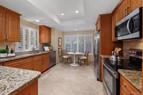 Kitchen - 2020 Caminito Circulo Sur, La Jolla, CA 92037 photo 1 of 2