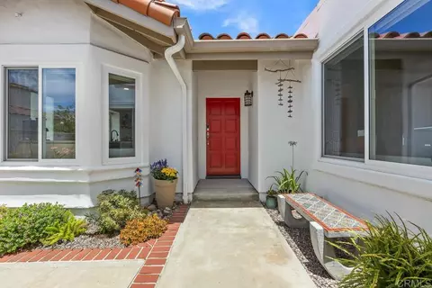 4722 Collinos Way, Oceanside, CA 92056 photo 2