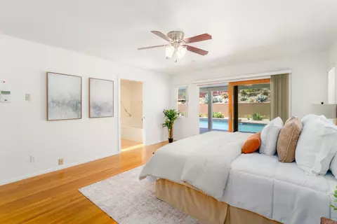 Bedroom - 5736 Soledad Mountain Rd, La Jolla, CA 92037 photo 3 of 6