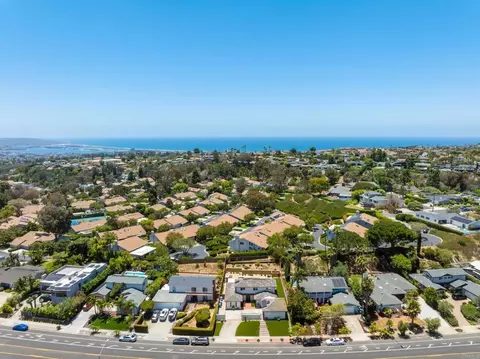 View/Area - 5736 Soledad Mountain Rd, La Jolla, CA 92037 photo 3 of 4