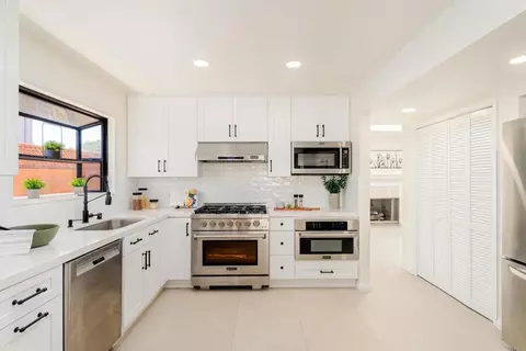 Kitchen - 5736 Soledad Mountain Rd, La Jolla, CA 92037 photo 3 of 3