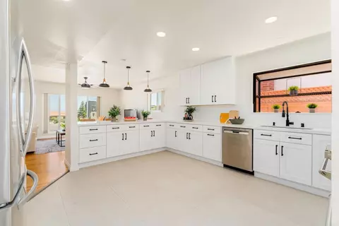 Kitchen - 5736 Soledad Mountain Rd, La Jolla, CA 92037 photo 1 of 3