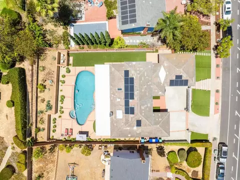 View/Area - 5736 Soledad Mountain Rd, La Jolla, CA 92037 photo 1 of 4