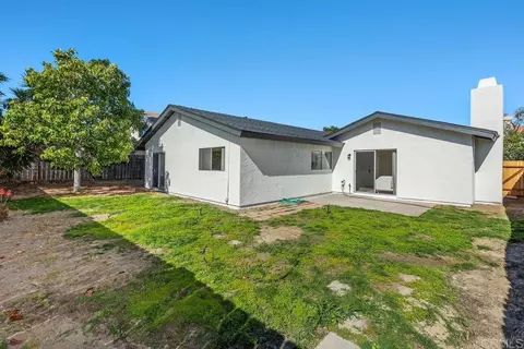 Exterior - 3027 Camarillo Ave, Oceanside, CA 92056 photo 3 of 4
