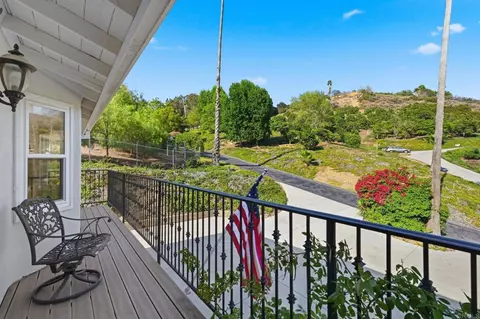 Exterior - 3830 Lake Garden Dr, Fallbrook, CA 92028 photo 3 of 10