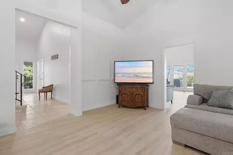Entry Way - 3830 Lake Garden Dr, Fallbrook, CA 92028 photo 3 of 3