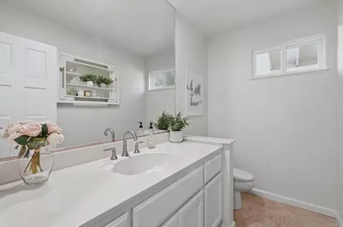 Bath - 3830 Lake Garden Dr, Fallbrook, CA 92028 photo 1 of 6
