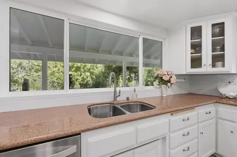 Kitchen - 3830 Lake Garden Dr, Fallbrook, CA 92028 photo 5 of 5