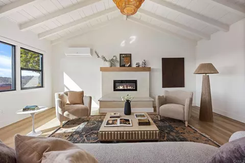 Living - 2101 Grandview St, Oceanside, CA 92054 photo 3 of 3