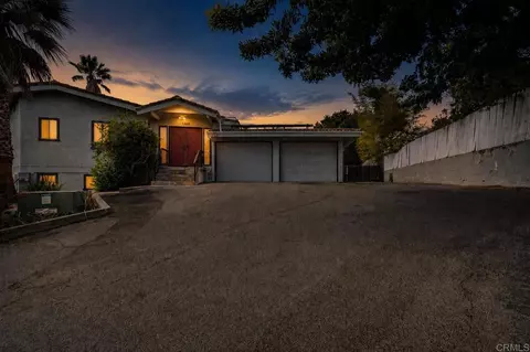 1228 Tower Dr, Vista, CA 92083