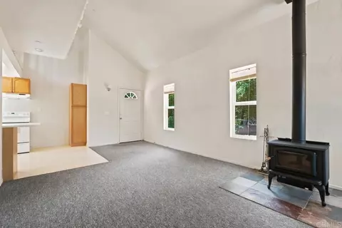 Living - 17357 Iron Springs Rd, Julian, CA 92036 photo 2 of 5