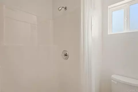 Bath - 17357 Iron Springs Rd, Julian, CA 92036 photo 2 of 2