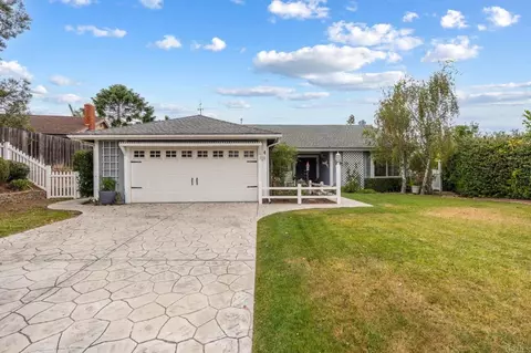 742 Doris Dr, Encinitas, CA 92024 photo 2