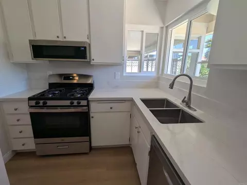 4593 Sunrise Rdg, Oceanside, CA 92056 photo 3