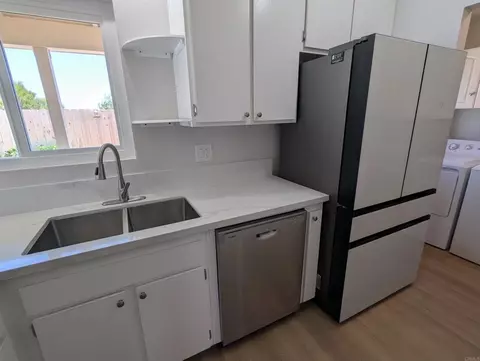 4593 Sunrise Rdg, Oceanside, CA 92056 photo 2