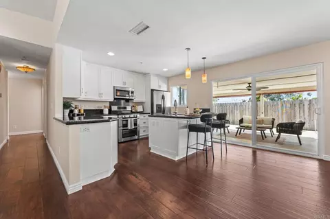 1091 Nightingale Pl, Escondido, CA 92027 photo 14