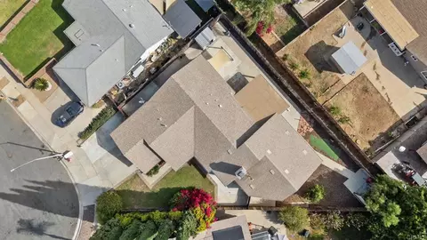 1091 Nightingale Pl, Escondido, CA 92027 photo 8