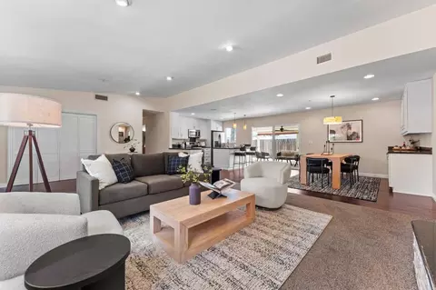 1091 Nightingale Pl, Escondido, CA 92027 photo 2