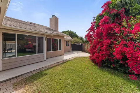 1091 Nightingale Pl, Escondido, CA 92027 photo 6