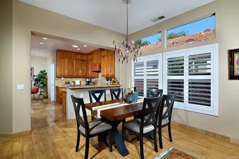 2436 Fallbrook Pl, Escondido, CA 92027 photo 16