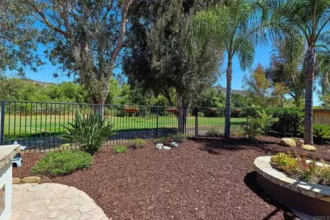2436 Fallbrook Pl, Escondido, CA 92027 photo 37