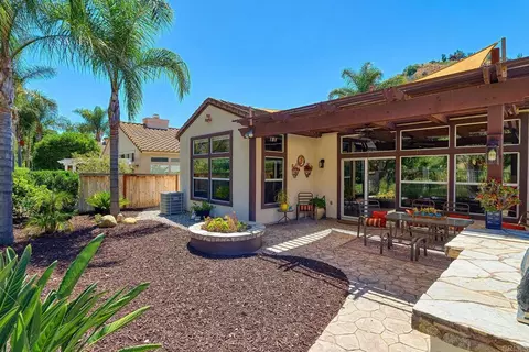 2436 Fallbrook Pl, Escondido, CA 92027 photo 29