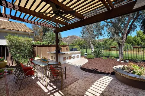 2436 Fallbrook Pl, Escondido, CA 92027 photo 30