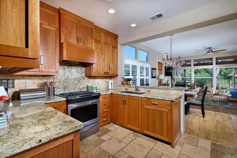2436 Fallbrook Pl, Escondido, CA 92027 photo 17