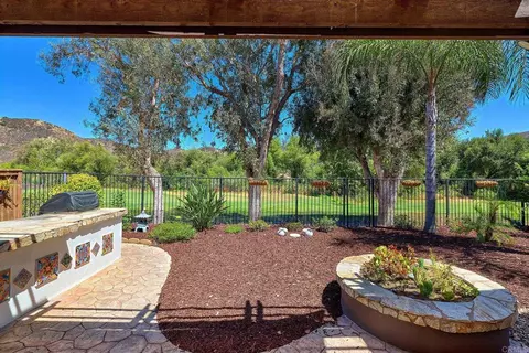 2436 Fallbrook Pl, Escondido, CA 92027 photo 33