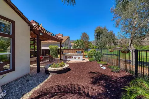 2436 Fallbrook Pl, Escondido, CA 92027 photo 34
