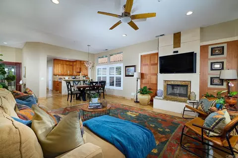 2436 Fallbrook Pl, Escondido, CA 92027 photo 14