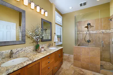 2436 Fallbrook Pl, Escondido, CA 92027 photo 23