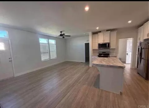 375 E Ross Rd #403, El Centro, CA 92243 photo 6