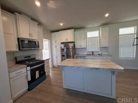 375 E Ross Rd #403, El Centro, CA 92243 photo 2