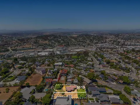View/Area - 1501 Laurel Rd, Oceanside, CA 92054 photo 9 of 11