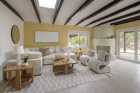 Living - 13108 Standish Dr, Poway, CA 92064 photo 2 of 3