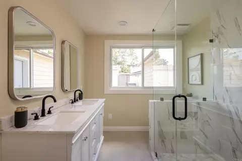 Bath - 13108 Standish Dr, Poway, CA 92064 photo 1 of 2