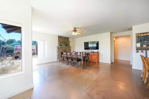 Dining - 285 Penn St, Ramona, CA 92065 photo 2 of 3